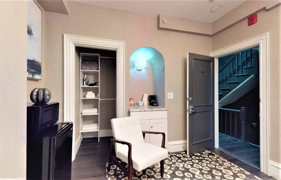The kitchenette has a efficiency size refrigerator, toaster, microwave, and coffee pot. You'll be minutes walk to Boston Public Garden and South End's restaurant row.