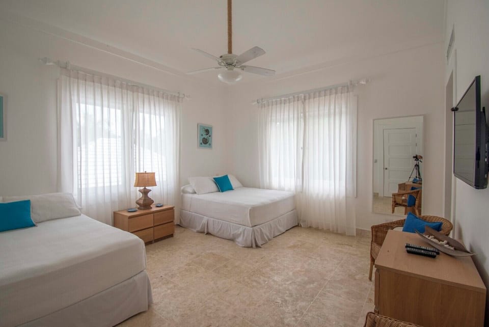 Hacienda A21- Golf-front villa with large spaces situated in luxury beach resort (751)