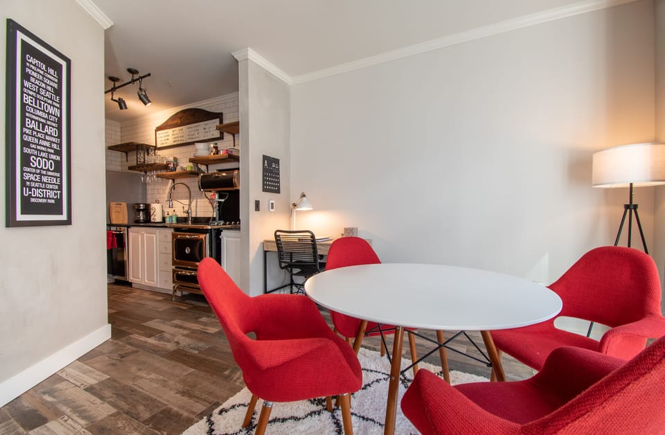 Dining area & work desk