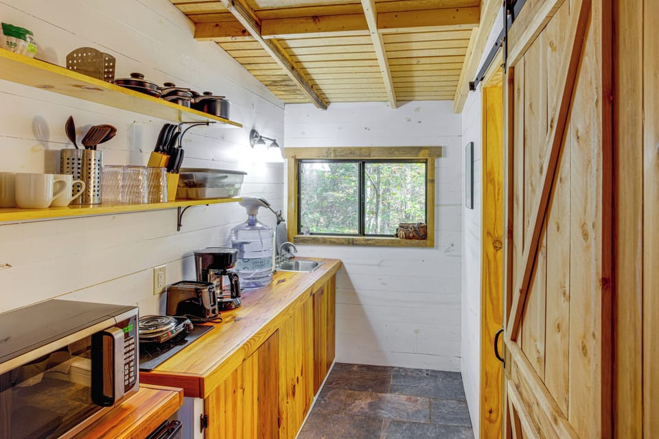 Kitchenette | Drip Coffee Maker | Toaster | Hot Plate | Mini Fridge