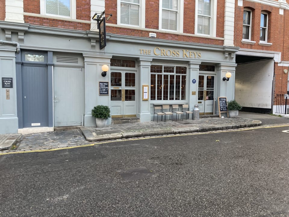 Old Chelsea pub, great food!