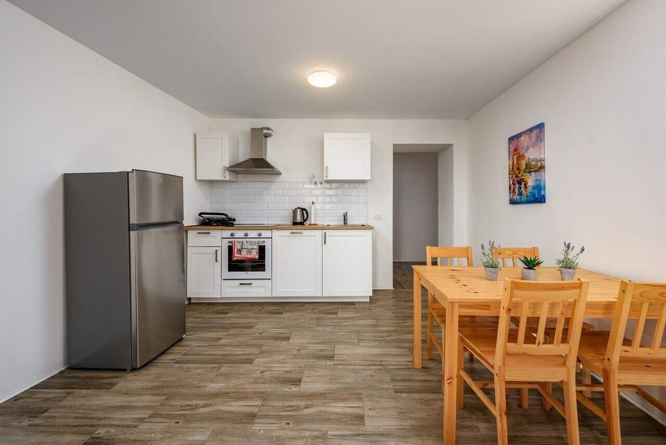 Kitchen, dining area