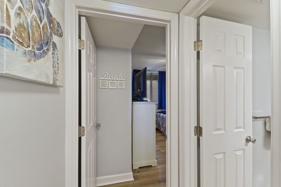 4303 Island Club | Access to Bedroom 2 & Bathroom 2 - 4303 Island Club | Access to Bedroom 2 & Bathroom 2