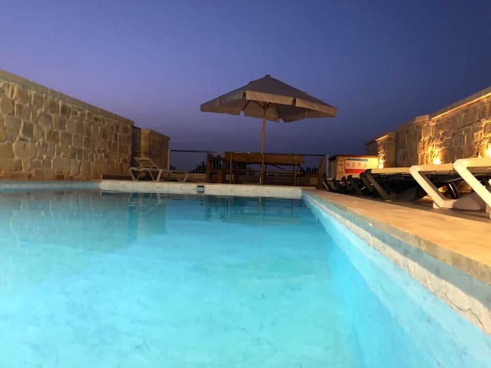 Lyons Pool 2