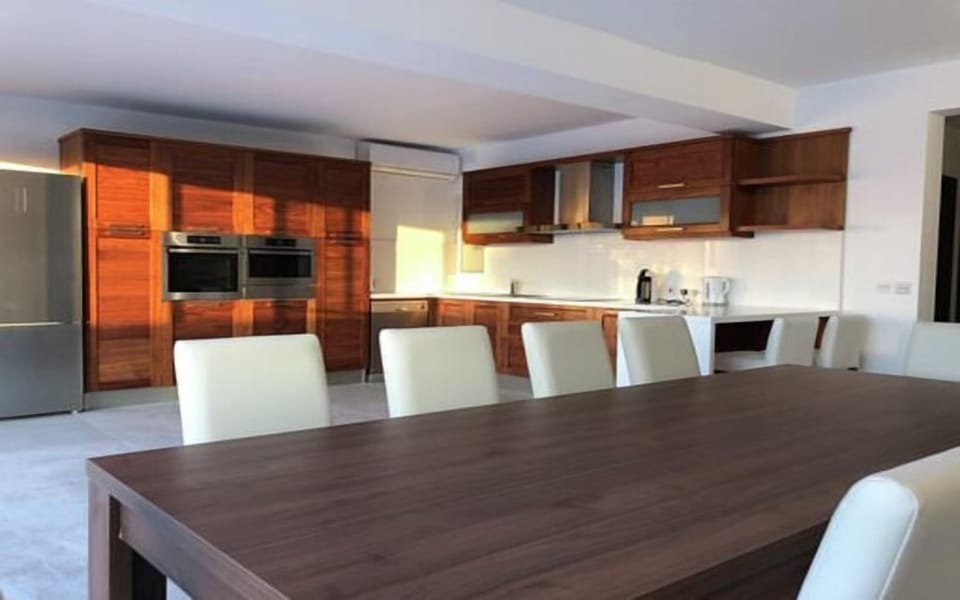 Mercury Kitchen 4
