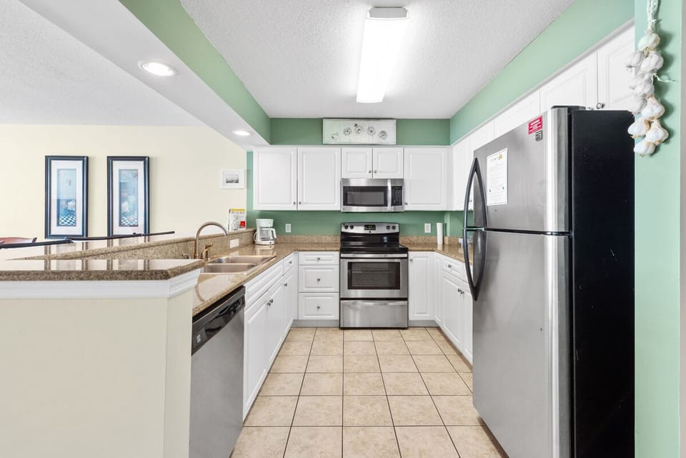 Kitchen is well-equipped to make meal prep a breeze.