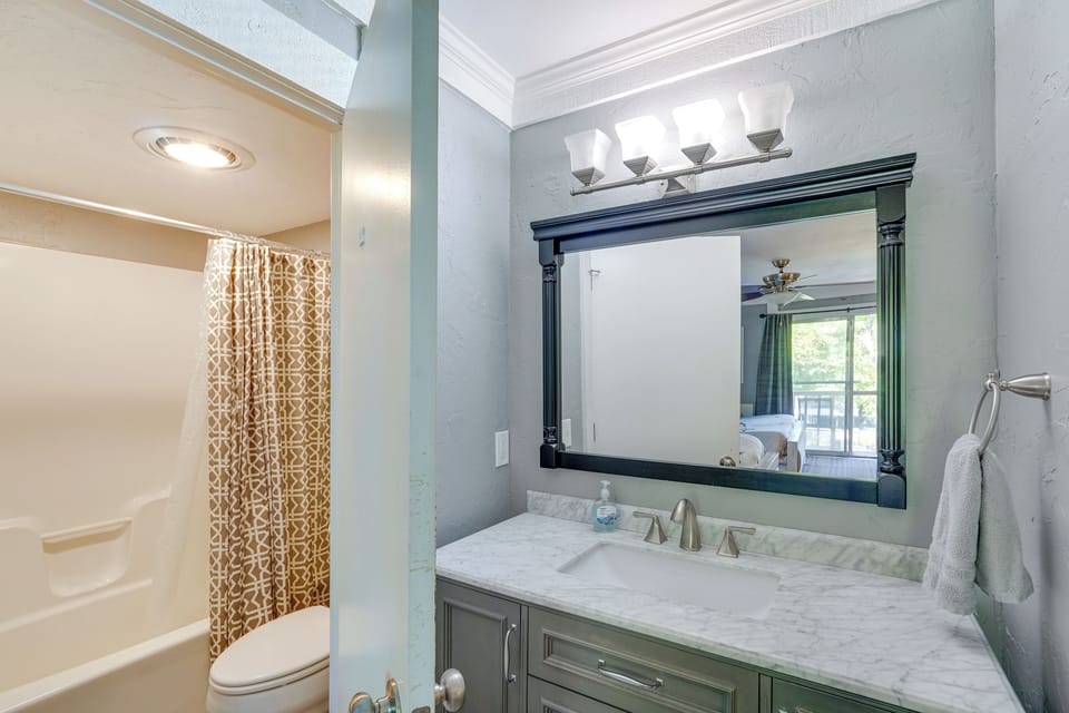 Full Bathroom