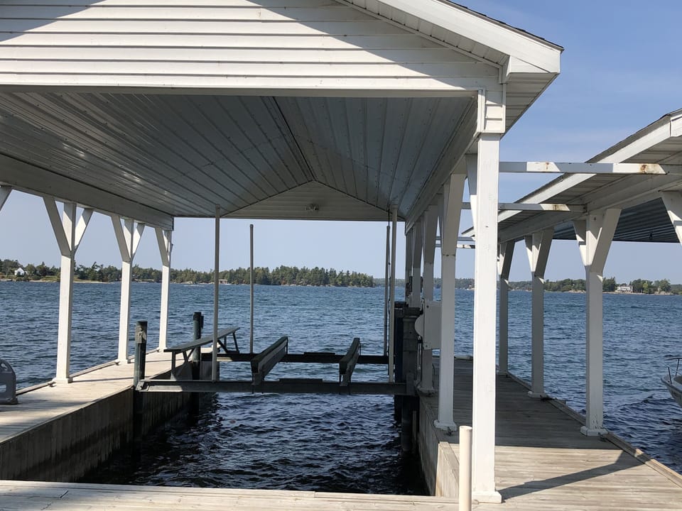 Boat Lift /Docks
