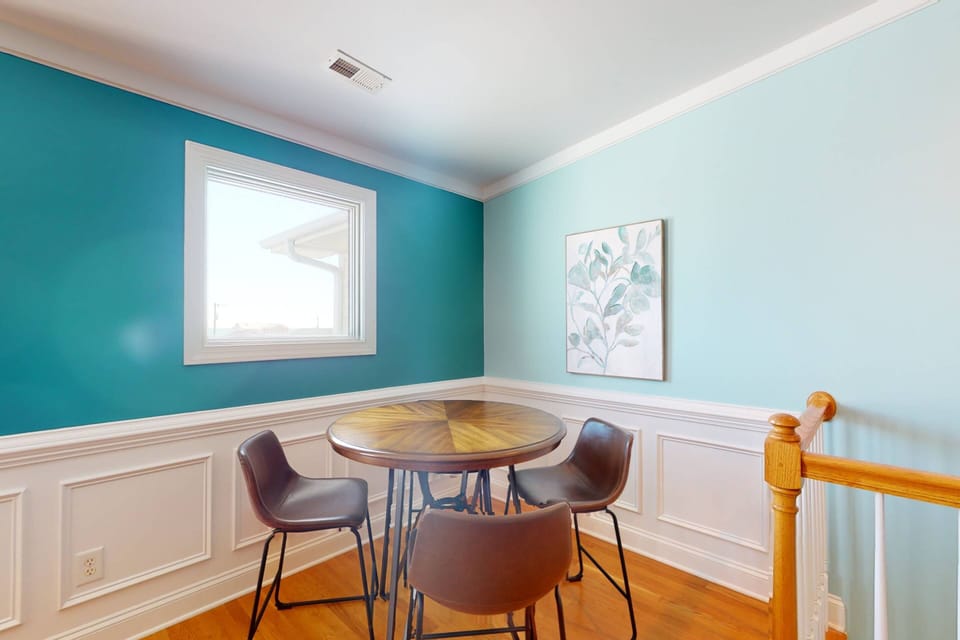 Additional seating for eating, games or crafting is nearby