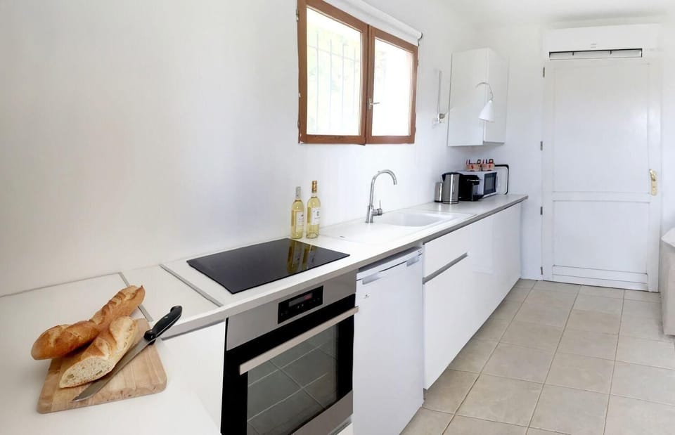 Kitchen area