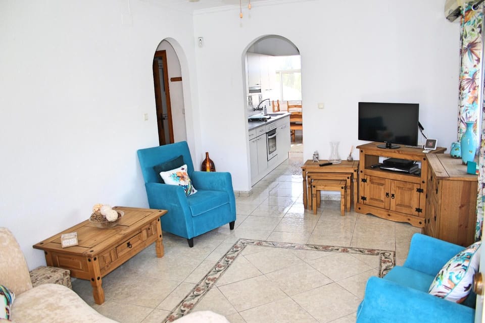 Living area. Upstairs Lounge again