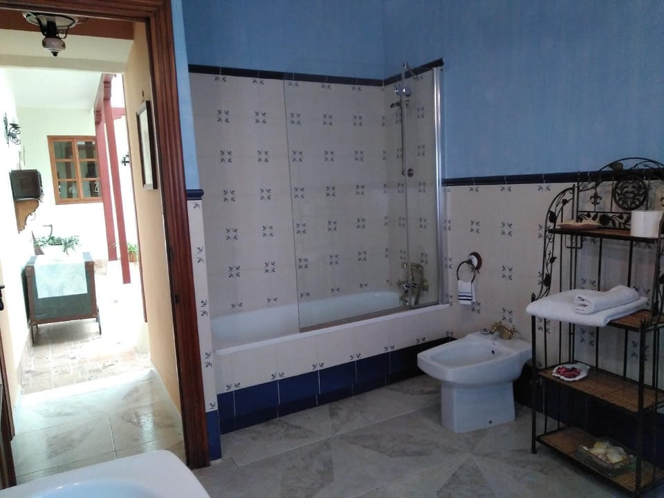 Bath/Shower
