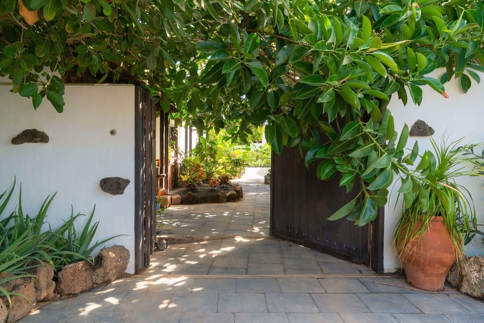 Garden. Welcome to The Secret Garden..