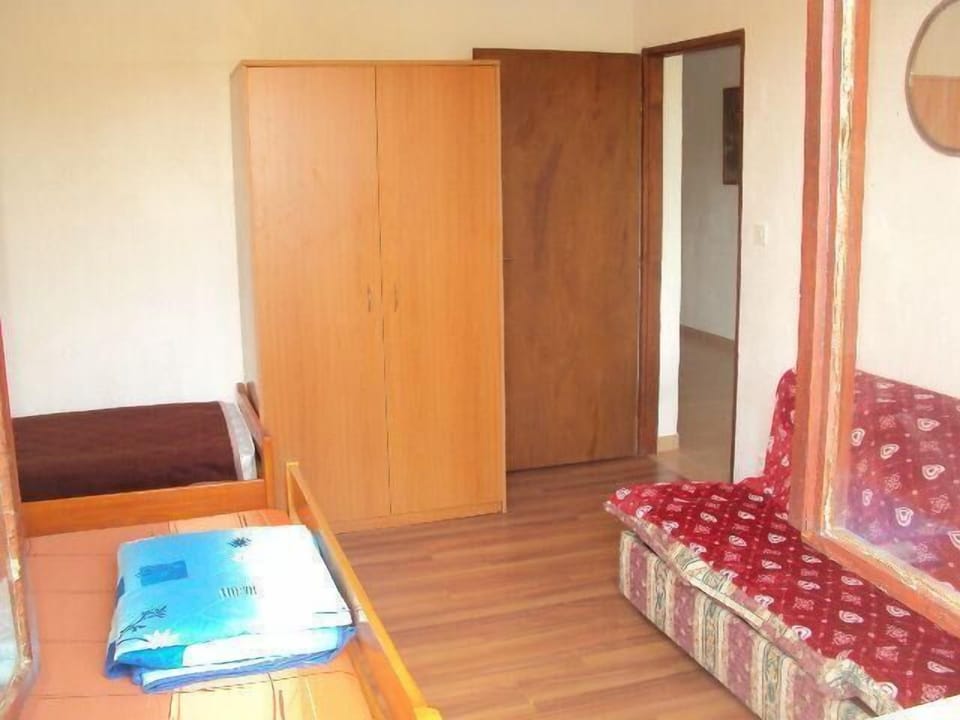 Sleeping area. bedroom 1