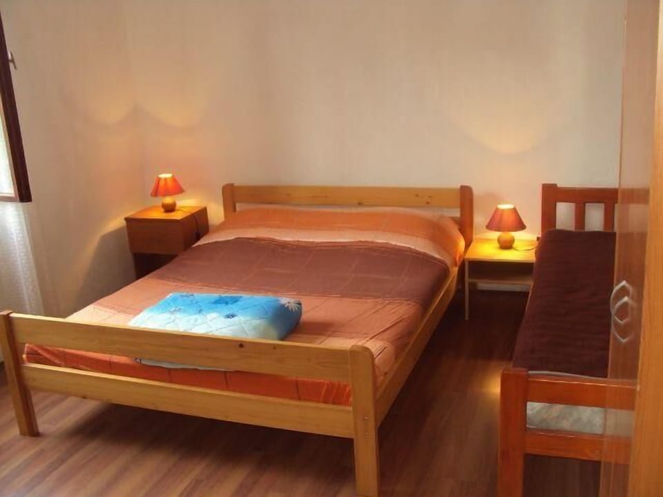 Sleeping area. bedroom 1