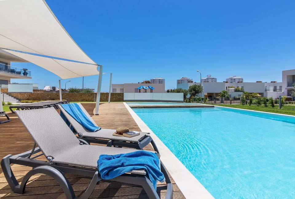Pool. Garden Design Portugal Staycation Albufeira