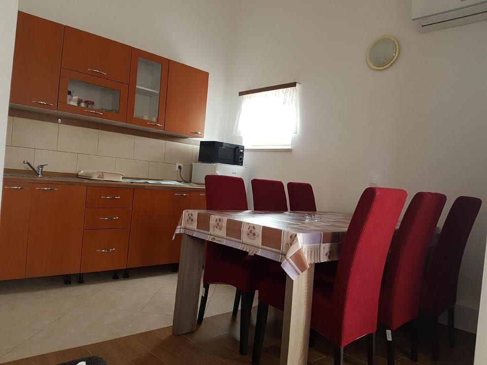 Kitchen area