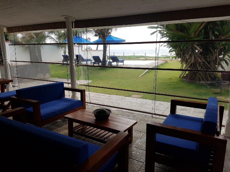 If it's windy and rainy, the monsoon blinds can come down.