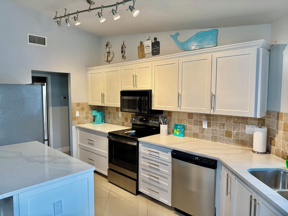 New Updated Kitchen! Open living area