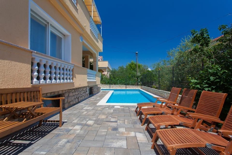 swiming pool