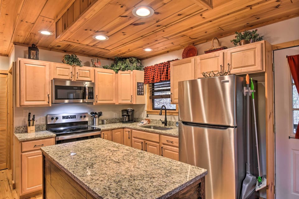 Kitchen | Fully Equipped
