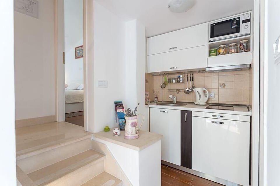 Kitchen area