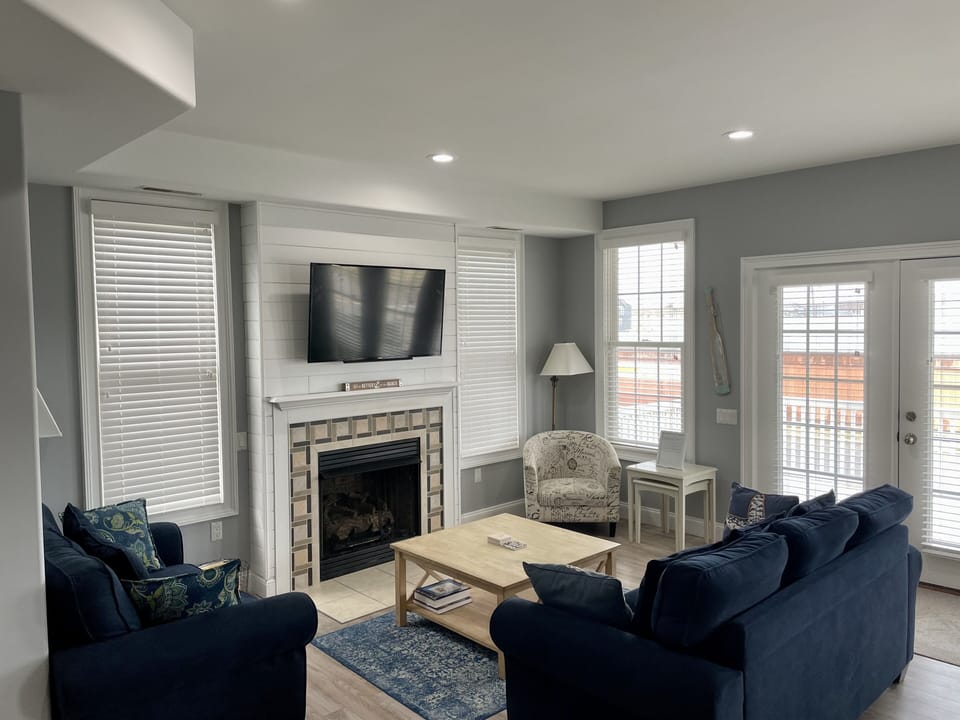 Living room with gas fireplace