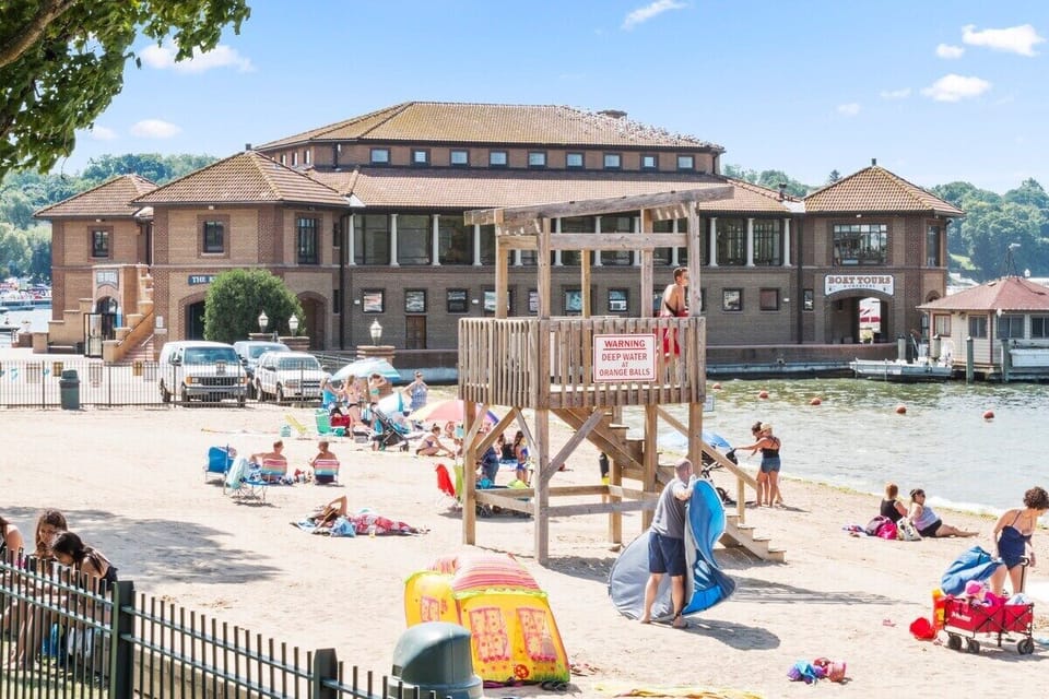 The Riviera - Place of Gage boat tours, and shops