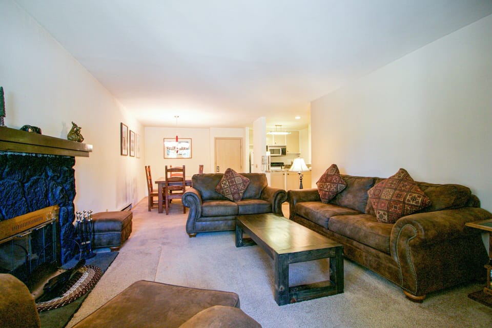 Room, Indoors, Living Room, Flooring, Furniture