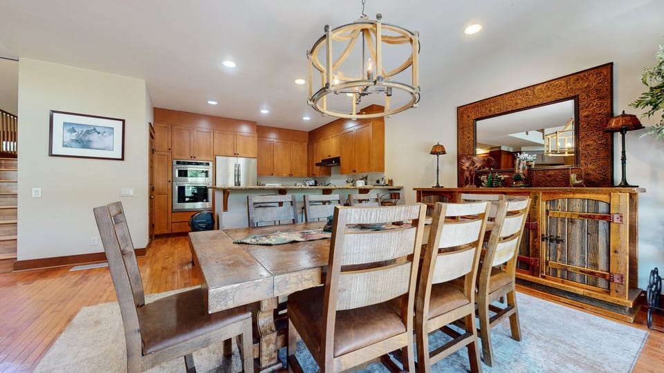 Dining Room, Dining Table, Furniture, Indoors, Table
