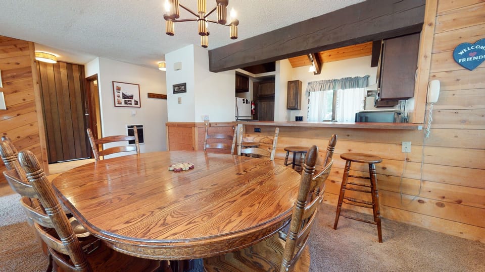 Flooring, Hardwood, Chair, Furniture, Floor