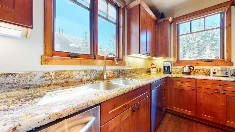 Indoors, Sink, Sink Faucet, Kitchen, Window