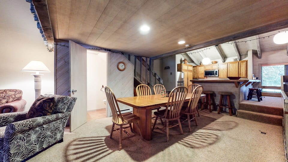 Flooring, Chair, Furniture, Hardwood, Floor