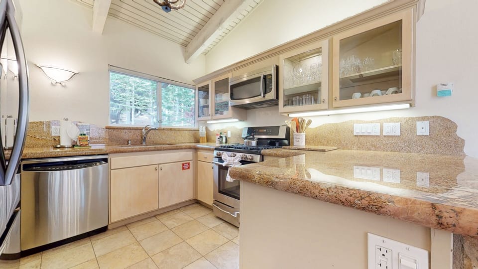Indoors, Kitchen, Appliance, Microwave, Oven