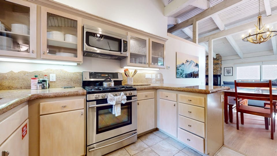 Indoors, Kitchen, Appliance, Microwave, Oven
