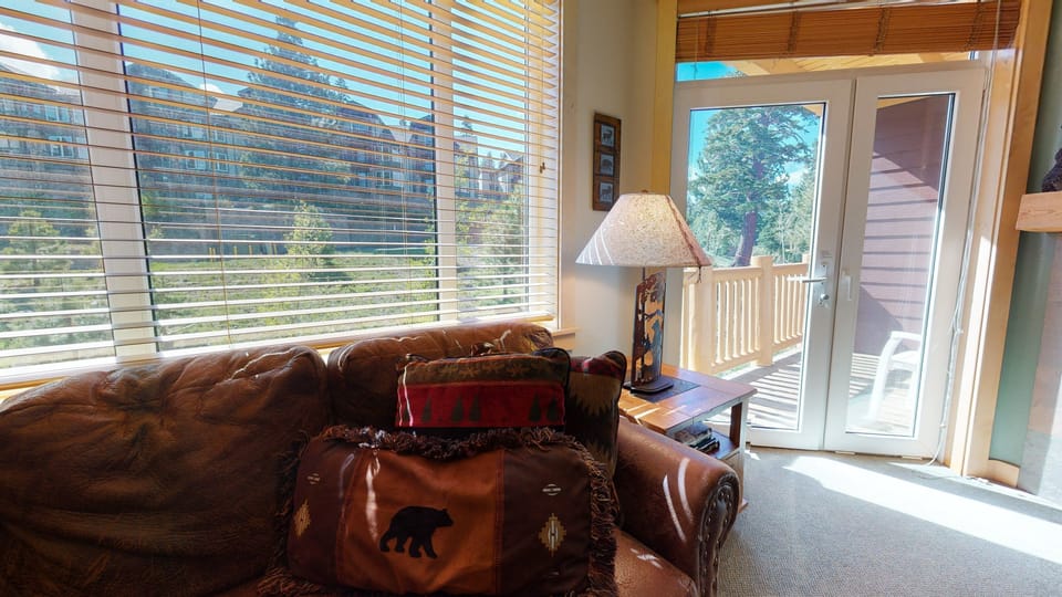 Home Decor, Couch, Furniture, Living Room, Room