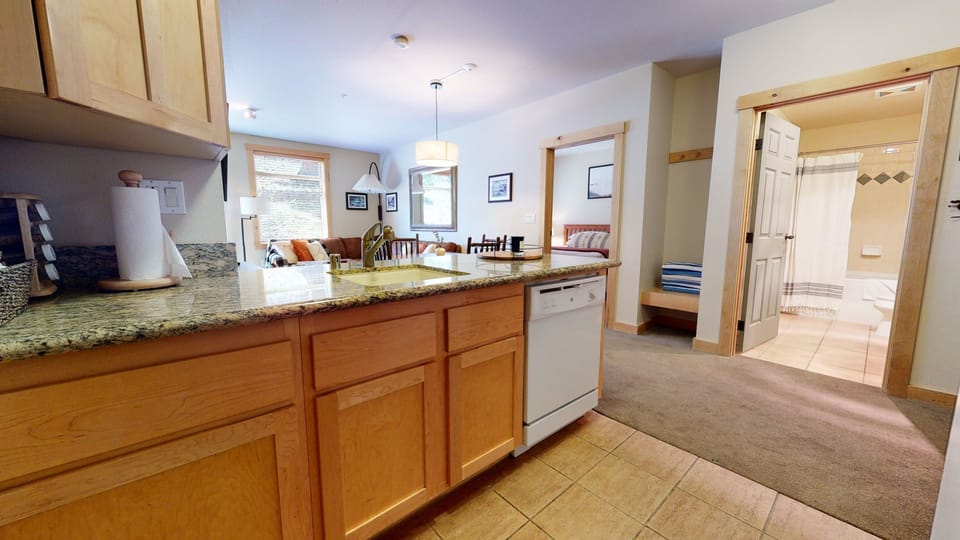 Flooring, Floor, Room, Indoors, Hardwood