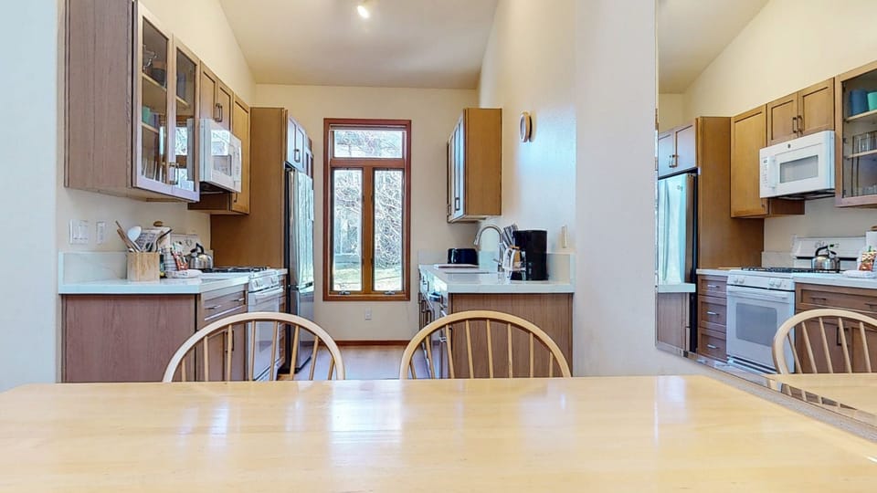 Indoors, Kitchen, Appliance, Microwave, Oven