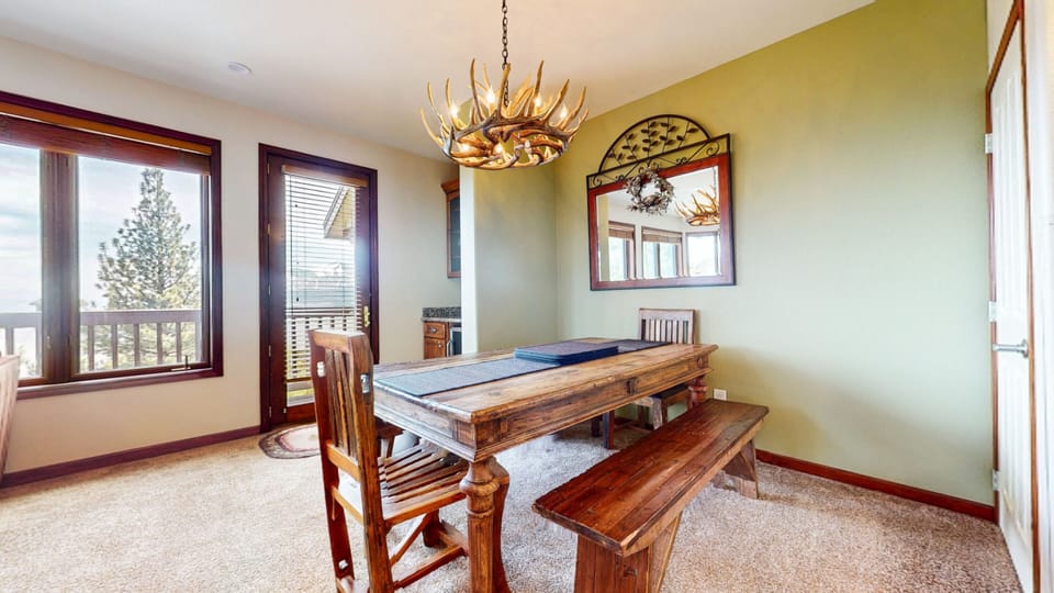Dining Room, Dining Table, Furniture, Indoors, Table