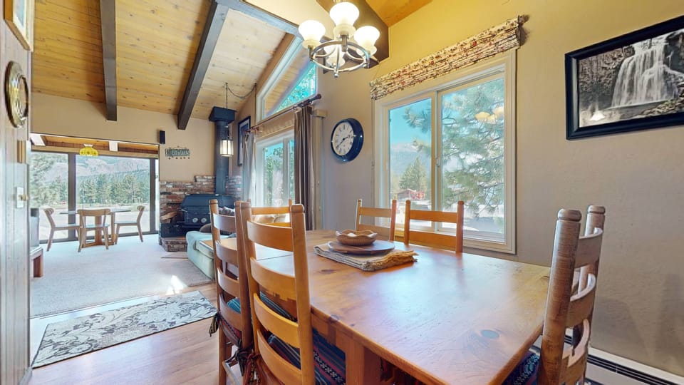Dining Room, Dining Table, Furniture, Indoors, Table