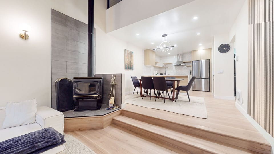 Indoors, Home Decor, Furniture, Living Room, Floor