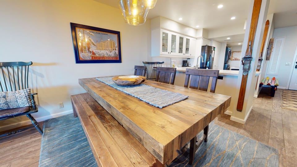 Hardwood, Flooring, Indoors, Floor, Home Decor