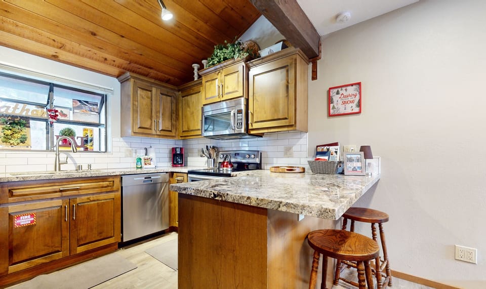 Indoors, Kitchen, Hardwood, Microwave, Oven