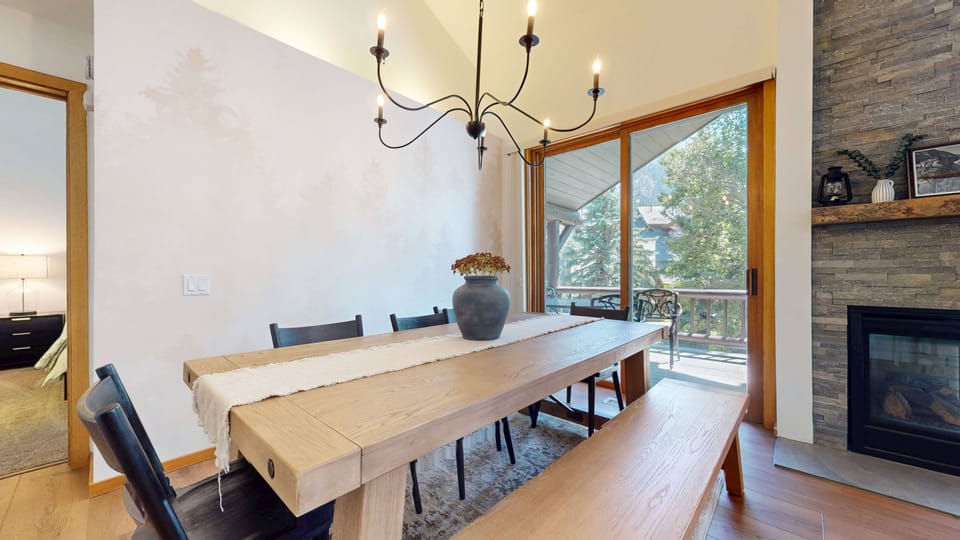Dining Room, Dining Table, Furniture, Indoors, Table