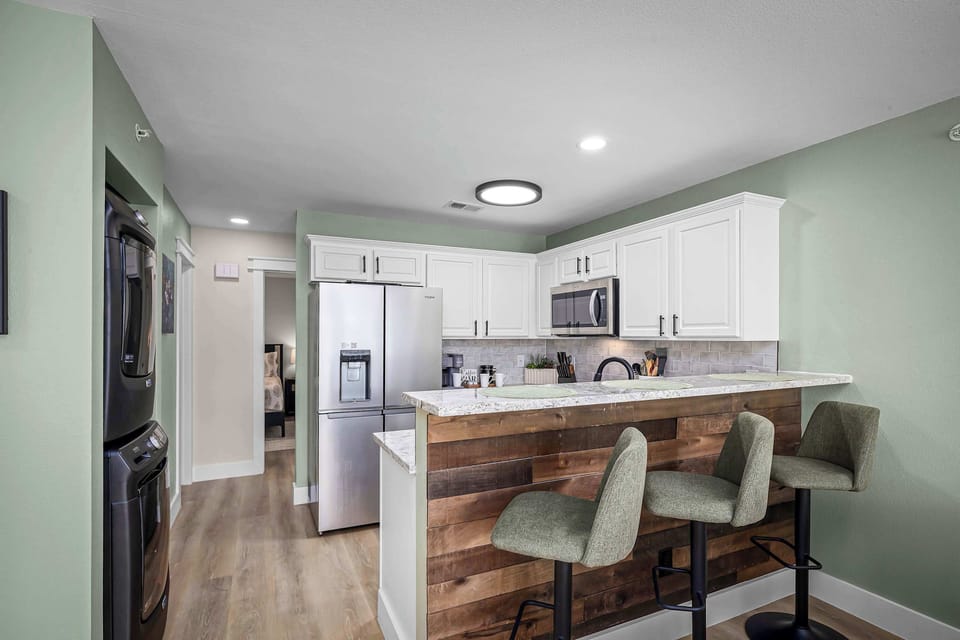 Modern kitchen, ready for your cooking needs.