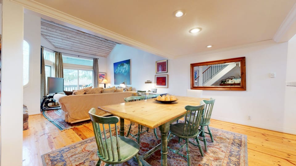 Flooring, Chair, Furniture, Hardwood, Indoors