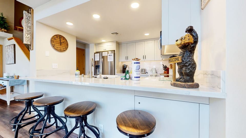 Indoors, Furniture, Refrigerator, Table, Sink