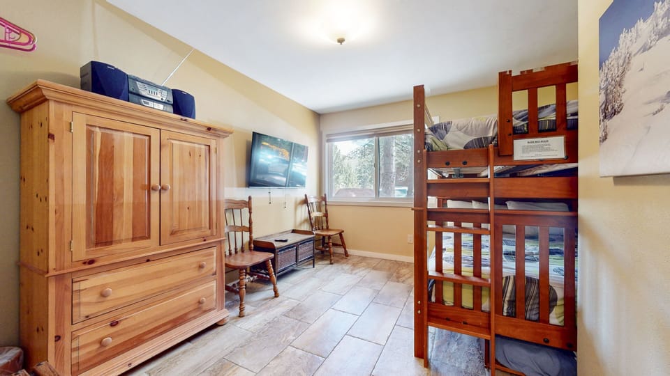 Indoors, Furniture, Hardwood, Floor, Flooring