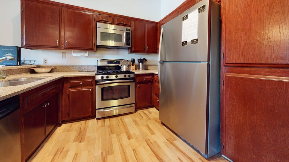 Room, Indoors, Flooring, Hardwood, Refrigerator