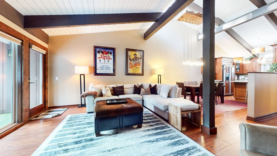 Home Decor, Floor, Flooring, Furniture, Indoors
